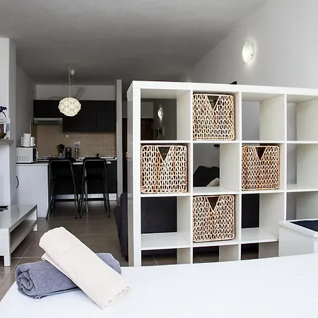 Apartment 2h *